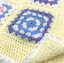 Load image into Gallery viewer, Crochet baby blanket
