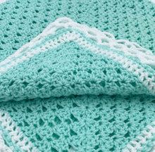 Load image into Gallery viewer, Crochet baby blanket
